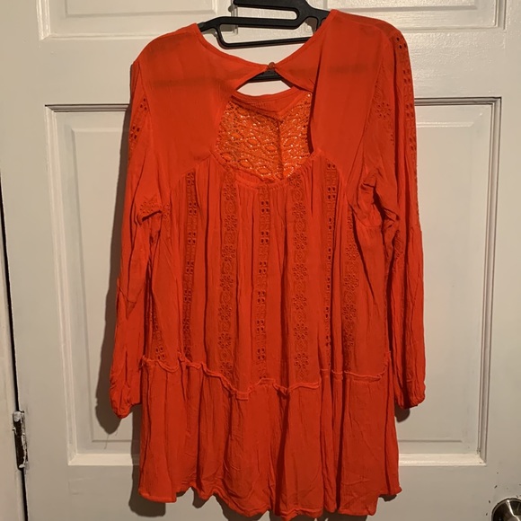 Adiva Orange Lace Keyhole Back Peasant Top - Picture 8 of 9